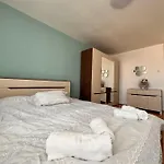 The Goldie 아파트